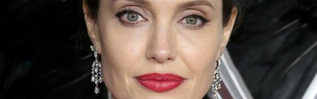 FOTOD | Blond amatsoon! Angelina Jolie on läbinud totaalse muutumise