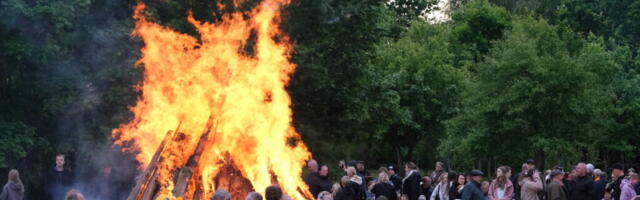 GALERII | Käina jaanituli meelitas kohale palju rahvast