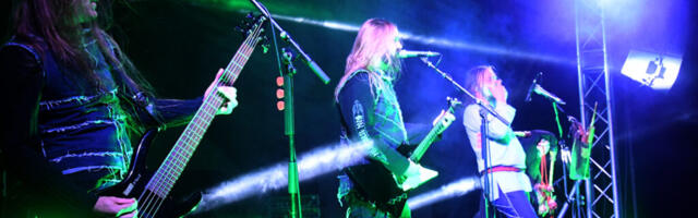 VÄGE TÄIS METSATÖLL SUUREL MUNAMÄEL