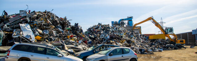 Suur lugu. Garaažikoristusest üle jäänud auto detaile jäätmejaamad vastu ei võta. Mida siis teha?