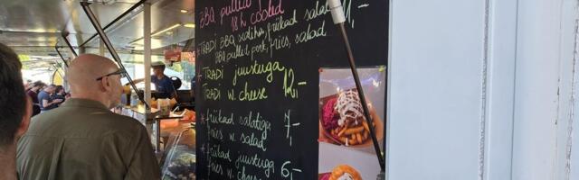 AC/DC kontserdi hinnapoliitika_ kui palju maksab kõhutäis? Mis summa eest saab fännikaupa?