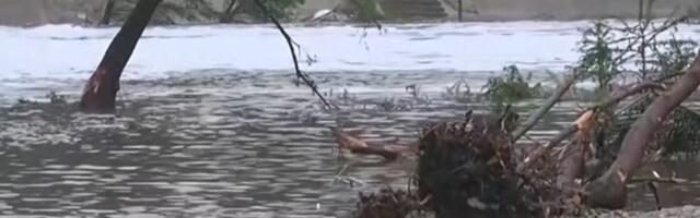 VIDEO | Texase üleujutuse järel on leitud üle 50 hukkunu, kümned koolitüdrukud on kadunud. Süüdistatakse võimude vigu