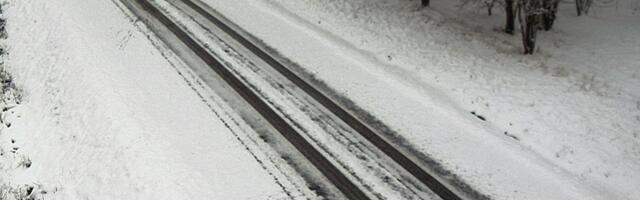 ILMATEADE | Mitmel pool sadas maha üle 5 cm lund, teedel on libeduseoht