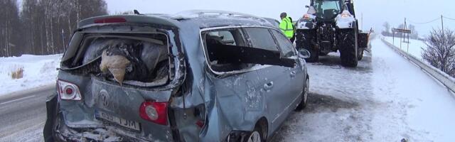 Reporter: Tatra Oru lähedal sattus eriskummalisse õnnetusse kümmekond autot