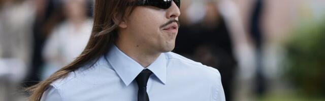 FOTOD | Pruut jäi koju! Tommy Cash saabus vastuvõtule emaga