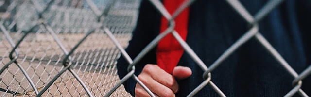 Saksamaal toimub vaktsineerimata laste alandamine, poodides nõutakse käepaelu