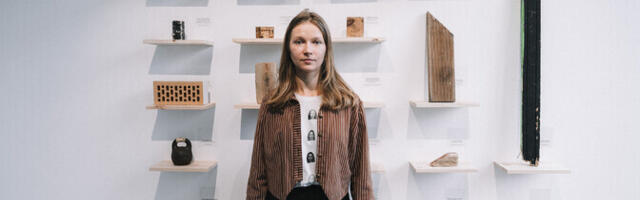 Galerii: Katriin Mudisti uue näituse keskmeks on 24 uksestopperit