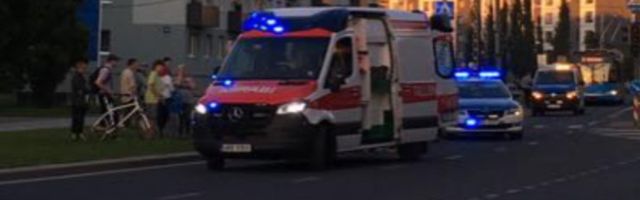 FOTO | Mustamäel jäi auto alla 18-aastane noormees