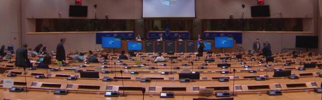 Reporter: Hispaanlasest eurosaadik harrastas kabinetis käsikiimlust