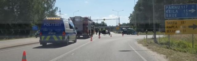 LUGEJA VIDEO | Tallinna-Saku teel juhtunud kahe auto kokkupõrkes sai vigastada kuus inimest