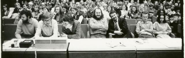 Auväärne linnaehituslik tellis