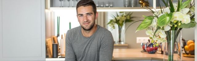 Robert Rooli eriti tegus suvi viis piinliku apsakani: hästi on meeles kahe aasta tagune suvi, augusti algus