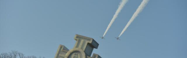 ILMATEADE | Kaitseväe paraad kulgeb sajuta ja päikesevõimalusega