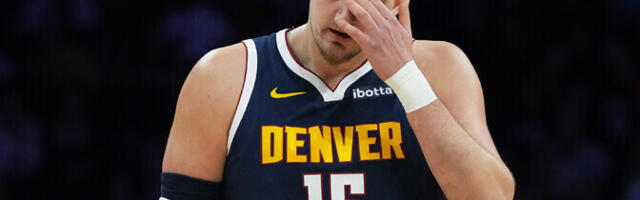 Jokic vigastas Nuggetsi kaotusmängus põlve