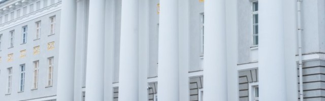 Täna varahommikul süüdati Tartu ülikooli peahoone üks ruume