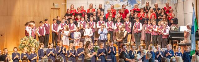 Oodatakse kandidaate Võru maakonna aasta ema 2024 tunnustamiseks