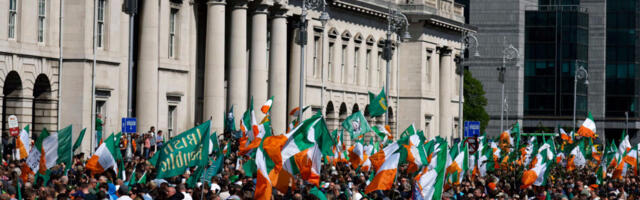 Kümned tuhanded iirlased protestisid Dublinis massiimmigratsiooni vastu