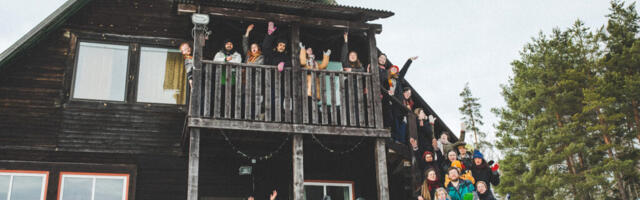 NOORED MUUSIKUD ÜLE MAAILMA KOGUNEVAD RÕUGESSE OMA PÄRIMUST JAGAMA