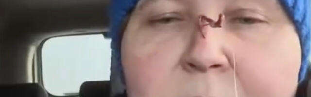 VIDEO: poeg püüdis ema õngega kinni NB! Nõrganärvilistele mittesoovitav