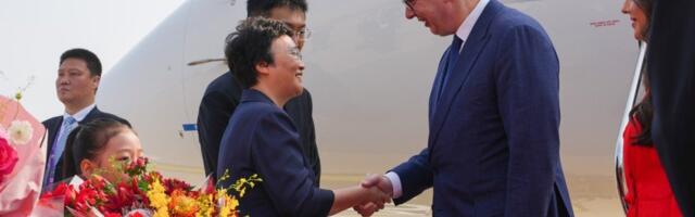 Pogledajte kako je Vučić dočekan u Kini! (FOTO)