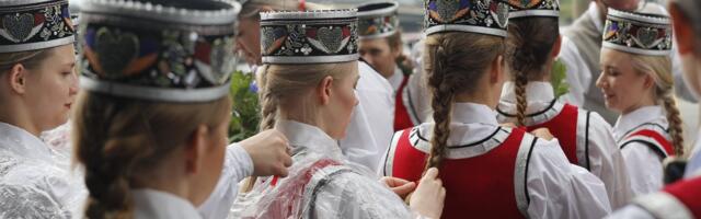 Mari Puuram: Lätis laulis viipekeelne koor esiplaanil. Kuidas Eestis ei suudeta viipekeelseid laulukaare alla lasta?