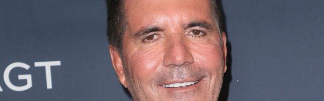 Pulmakellad helisevad? Simon Cowell vihjas, et sõuab pärast pikki aastaid oma kaasaga lõpuks abieluranda