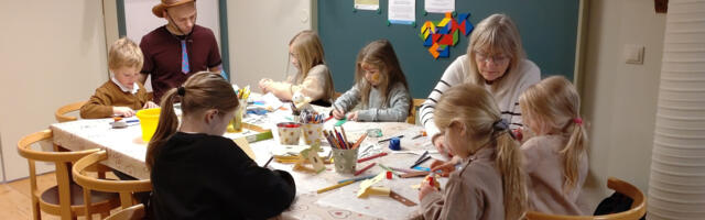 Mänguasjamuuseum üllatab lapselapse ja vanavanema ühispiletiga