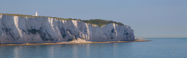Pärast kaheksatunniseid otsinguid päästeti üksi üle La Manche’i ujuda üritanud mees