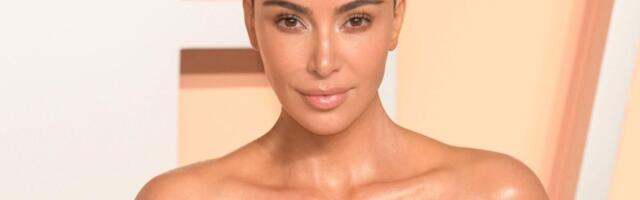 Kim Kardashian kudrutab tekstirobotiga. Fännid: igasugune austus tema vastu on nüüd kadunud!