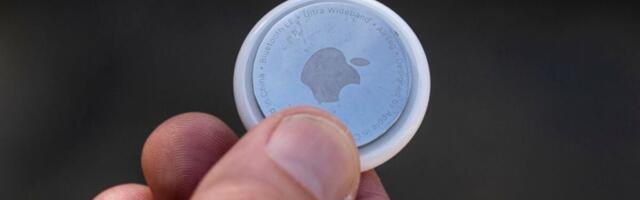 Man uses AirTag to track down stolen luggage, finds person wearing his clothes