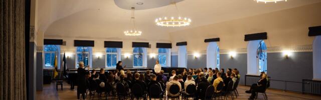 Haridusminister külastas Põhja-Pärnumaad