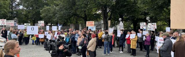 PILTUUDIS I Järjekordne valitsusevastane meeleavaldus Toompeal