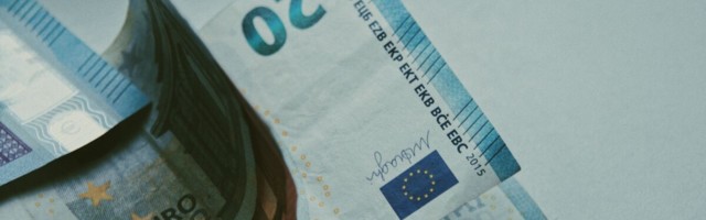 Kuidas õigesti töötasu arvestada, kui tööd pole anda?