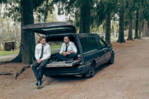 Surm kainestab elama