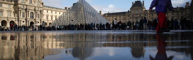 Pariisi prokurör: kaks Louvre’i röövi kahtlusalust tunnistasid osaliselt oma osalust