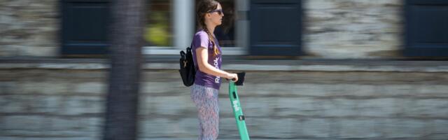 Hirmunud naine Tallinna tänavatel toimuvast_ lapsevanemad, miks te seate oma lapse elu ohtu!? Kus on terve mõistus?