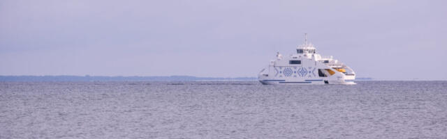 Hiiumaa ja Saaremaa vahelisel parvlaevaliinil reisis mullu pea 52 000 reisijat