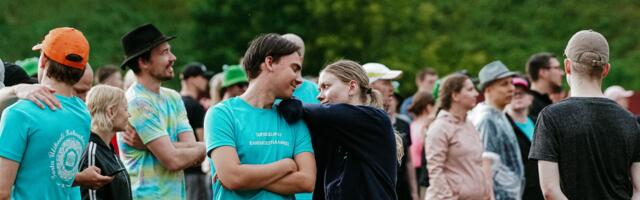 Tartu tantsupeo väljakuproovid algasid soojas suvevihmas