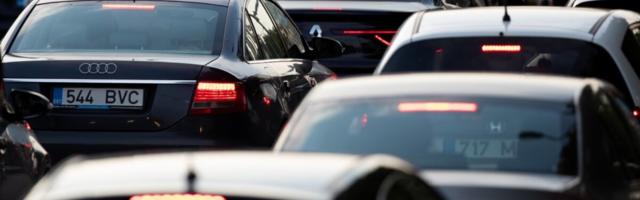 Kas oleksid nõus autost loobuma, kui saaksid kolmeks aastaks tasuta transpordipassi?