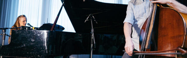 Pildid ja video: Klassikaraadio kontserdisarjas "Viis laulu" astusid üles Kadri Voorand ja Mihkel Mälgand