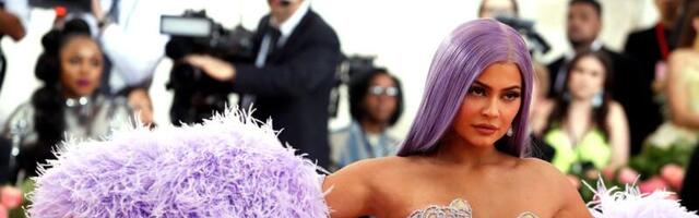 Kuidas Kylie Jenneri saledat taljet saada? Tõsielustaari ilusaladused on kõigile kättesaadavad