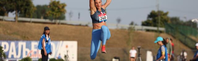 Srpska kraljica ponovo poletela do zlata: Ivana Španović pomerila granice i pobedila i u troskoku!