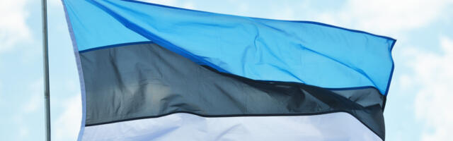 Pühapäeval lehvivad sinimustvalged lipud vanaemade ja -isade auks