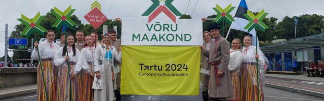 XIII noorte laulu- ja tantsupeol oli Võru maakonna kohalik kultuur au sees