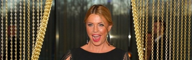 KLÕPS: ANU SAAGIM sai salapäraselt mehelt eriti seksika äratuse