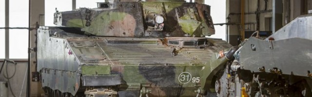 FOTOD | Kaitseväe keerukaima relvasüsteemi hooldus alaku!