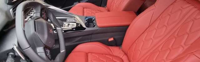 Garaažist välja: uus ja uhke Peugeot 3008 pistikhübriid on kohal