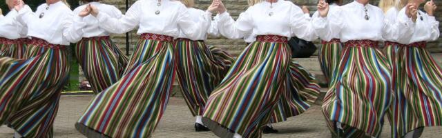 Laupäeval on võimalik kolmes paigas nautida pärimustantse