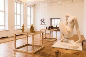 Isa ja poja skulptor-ruudus-juhtum