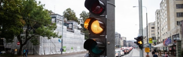 Päev liikluses: neli avariid, kahes said viga jalakäijad